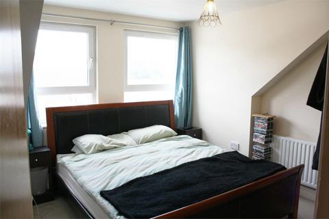 2 bedroom flat to rent - High Street, IVER SL0