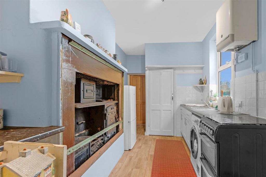 Aldreth Grove, Road 3 bed terraced house for sale £475,000