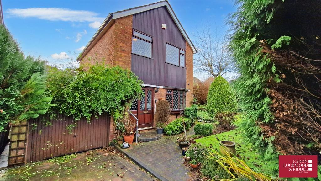 Manor Fields, Kimberworth, Rotherham 3 bed detached house for sale £