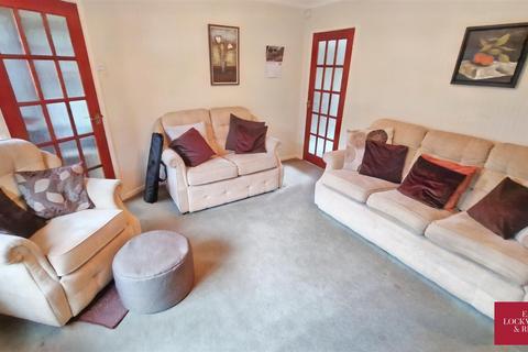 3 bedroom detached house for sale, Manor Fields, Kimberworth, Rotherham