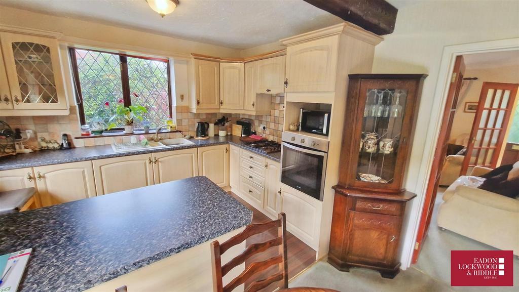 Kitchen diner