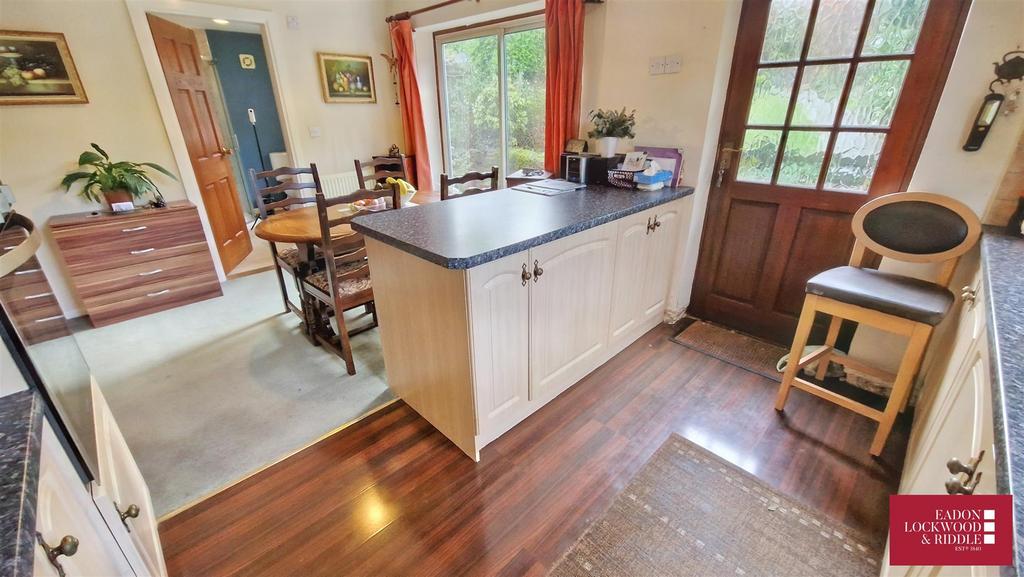 Kitchen diner