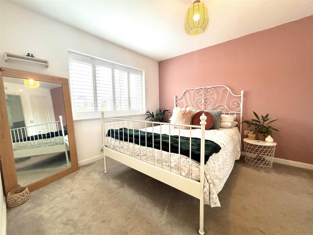 Master Bedroom.jpg