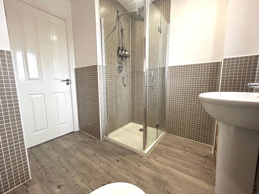 En-suite v2.jpg