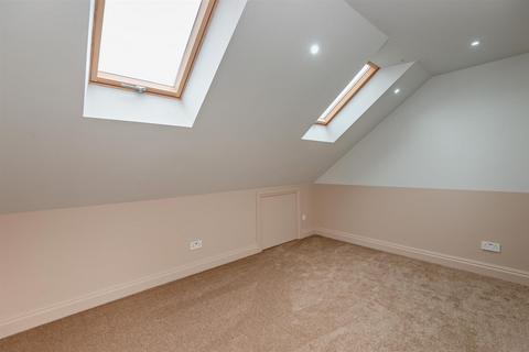5 bedroom terraced house for sale, Almond Close, Egham TW20