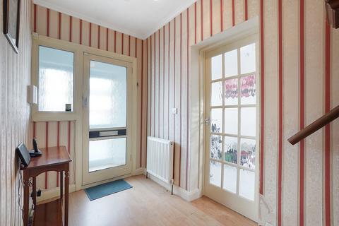 29 Mayday Gardens, London, SE3 8NJ