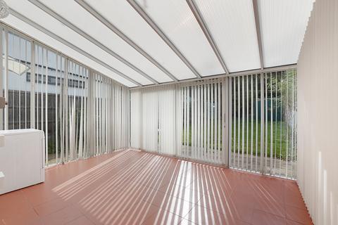 29 Mayday Gardens, London, SE3 8NJ