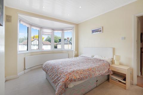 29 Mayday Gardens, London, SE3 8NJ