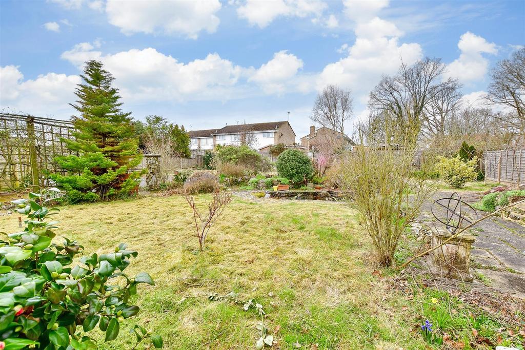 Grigg Lane, Headcorn, Ashford, Kent 4 bed detached bungalow for sale