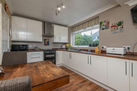4 bedroom detached house for sale - Kingsley Drive, Birkenshaw, Bradford, West Yorkshire, BD11