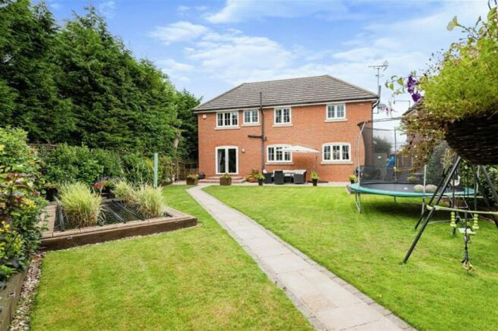 Eastchurch, Sheerness ME12 4 bed detached house for sale £550,000