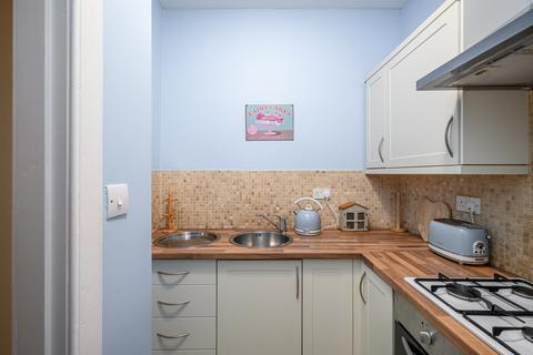 32/14 Bryson Road, Edinburgh, EH11 1DX