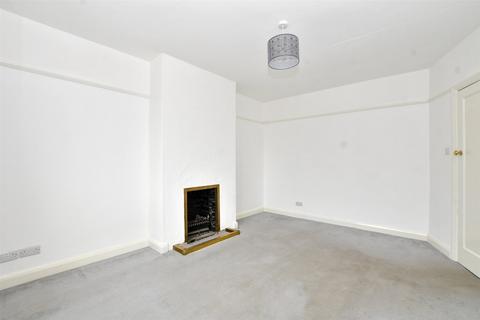 2 bedroom apartment for sale - Brighton Road, Lower Kingswood, Tadworth, Surrey