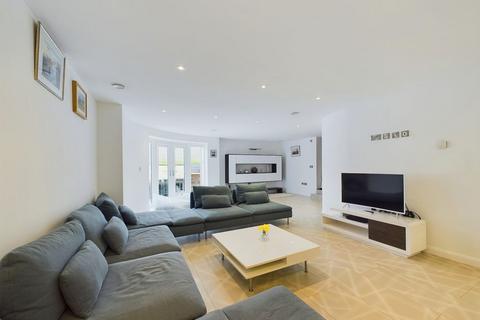 4 bedroom detached house for sale, Grandeview, 58a Carr Hill