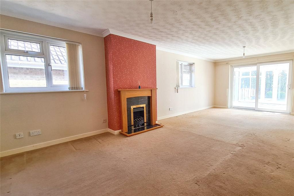 Chantry Gardens, Southwick 3 bed bungalow for sale £350,000