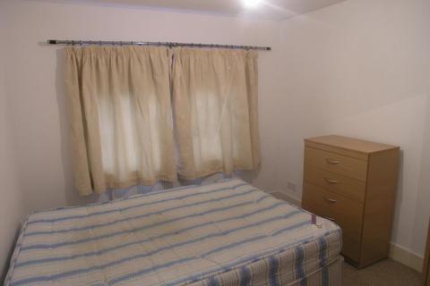 3 bedroom duplex to rent, Ambrose Avenue, London, NW11