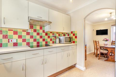 3 bedroom terraced house for sale - Becket Close, Brentwood, Essex