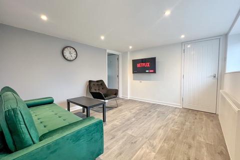1 bedroom in a house share to rent, The Common, Patchway, Bristol, Gloucestershire, BS34
