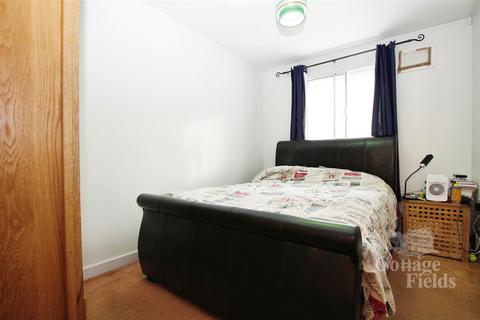 2 bedroom flat for sale - Enstone Road, Enfield, London - Ground Floor - Garden Flat