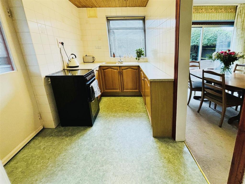 MR 20 Kitchen 20.jpg