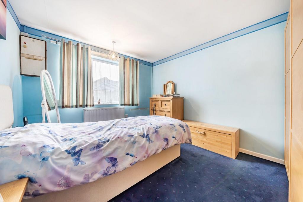 MASTER BEDROOM.jpg