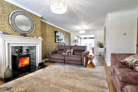 4 bedroom semi-detached house for sale, Grasmere Road, Chester Le Street, County Durham, DH2
