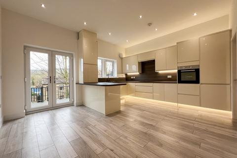 3 bedroom townhouse for sale, 3 Old Turnpike, Holmfirth HD9