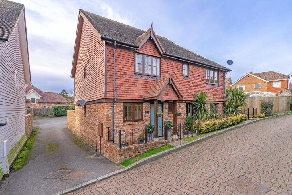 Lower St Marys, Ticehurst, East... 2 bed house for sale £375,000