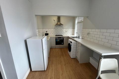 1 bedroom flat to rent - Dickenson Road, Longsight, Manchester