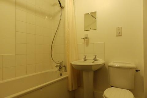2 bedroom flat to rent - St Catherines Court, Holgate Road, York, YO24