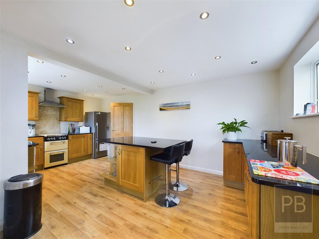 Kitchen /Dining Room