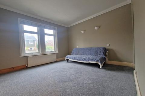 1 bedroom flat to rent, Portsmouth Road, Bursledon, Southampton, Hampshire. SO31 8EQ