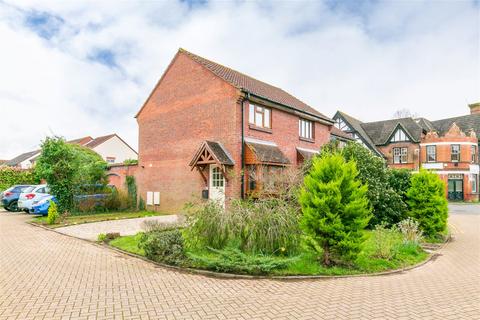 1 bedroom end of terrace house for sale - Weald Close, Shalford, Guildford GU4 8HX