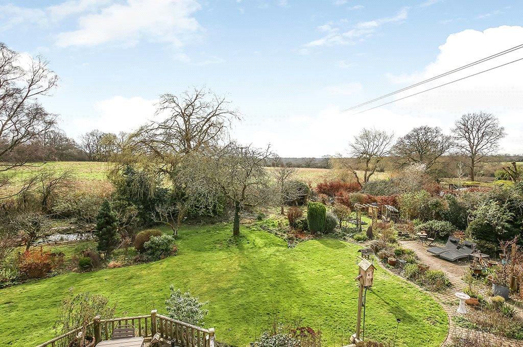 Hop Gardens, Whiteparish, Salisbury, Wiltshire, SP5 5 bed detached