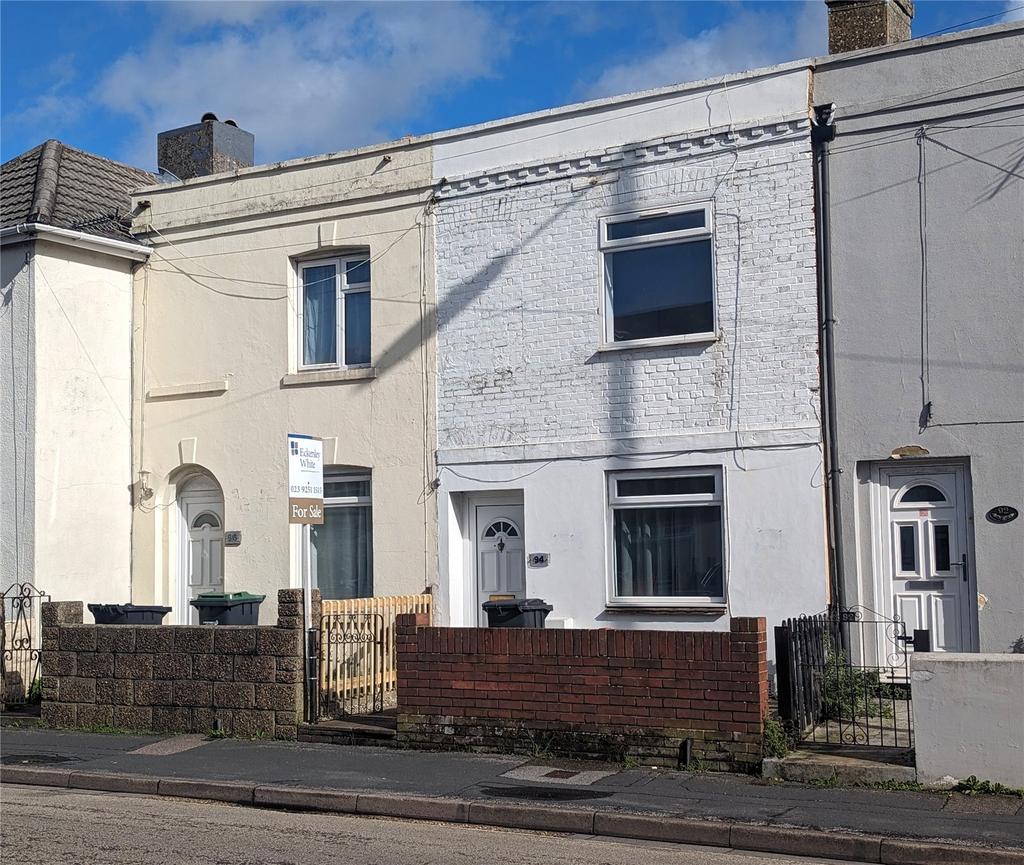 Brockhurst Road, Gosport, Hampshire, PO12 2 bed terraced house for sale