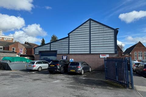 Industrial unit to rent, 1 The Glenmore Centre, Cable Street, Southampton, SO14 5AE