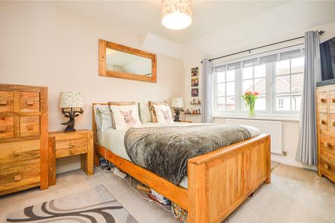 9 Berryfield, Coate, Swindon, SN3 6FB