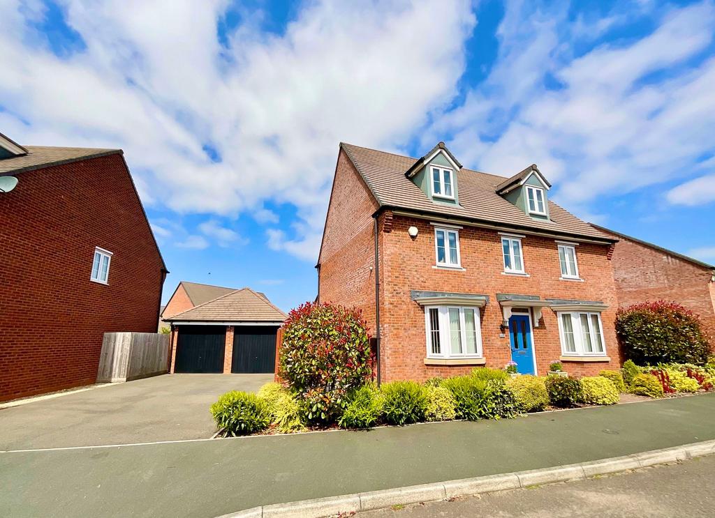 Waterford Crescent, Barlaston, ST12 5 bed detached house for sale £