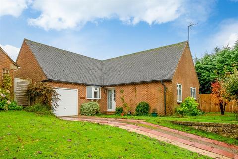 2 bedroom detached bungalow for sale, Burford Road, Chipping Norton OX7