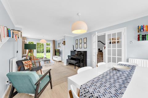 23 Selby Close, Chislehurst, BR7 5RU