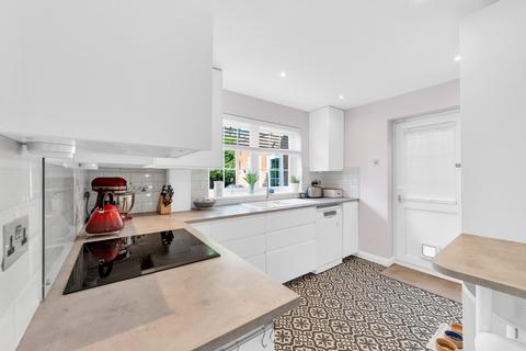 23 Selby Close, Chislehurst, BR7 5RU