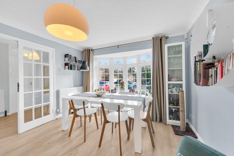 23 Selby Close, Chislehurst, BR7 5RU