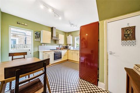 15 Albert Road, Wood Green, London, N22 7AA