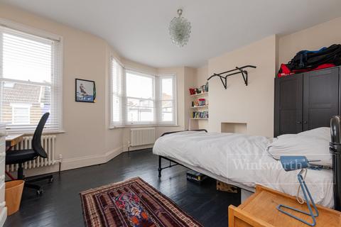 4 bedroom end of terrace house for sale, St Margarets Road, London, NW10