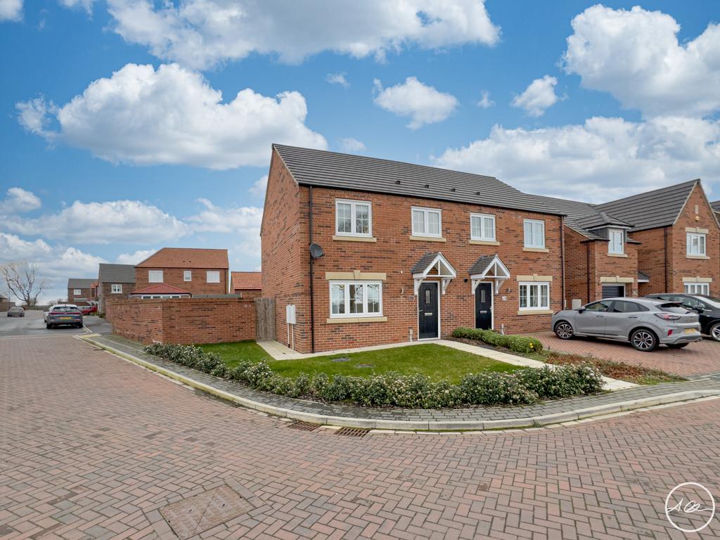 Olivette Crescent, Thirsk, YO7 3 bed semidetached house for sale £