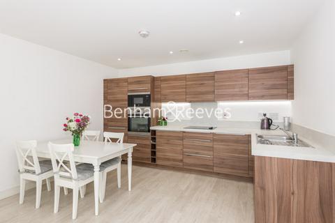 2 bedroom apartment to rent, Pell Street, Surrey Quays SE8