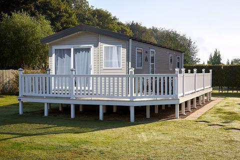 2 bedroom static caravan for sale, Burnham On Crouch Essex