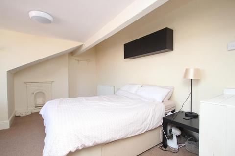 2 bedroom house to rent - Clark Terrace, Leeds, West Yorkshire, UK, LS9
