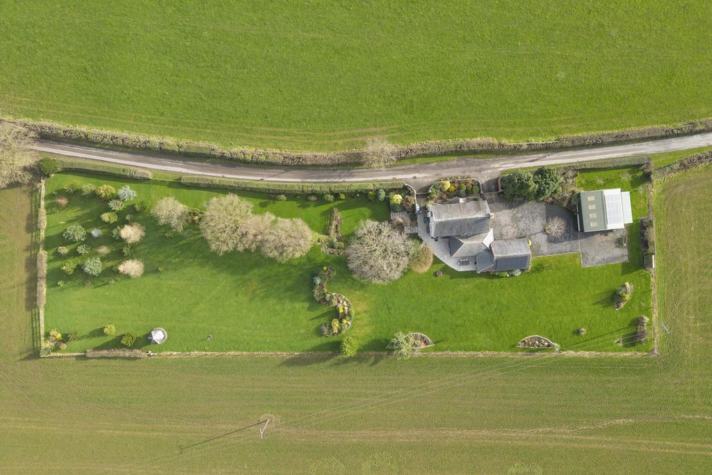 Somersal Herbert, Ashbourne, DE6 5PD 3 bed country house for sale £