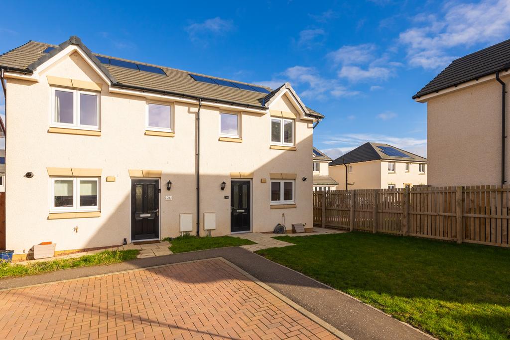 Harvester Road, Wallyford EH21 3 bed semi-detached villa - £250,000